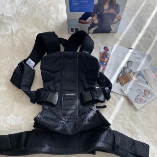 ベビービョルン(BABYBJORN)のベビービョルンONE+Airメッシュ素朴！再々値下げ！(抱っこひも/おんぶひも)