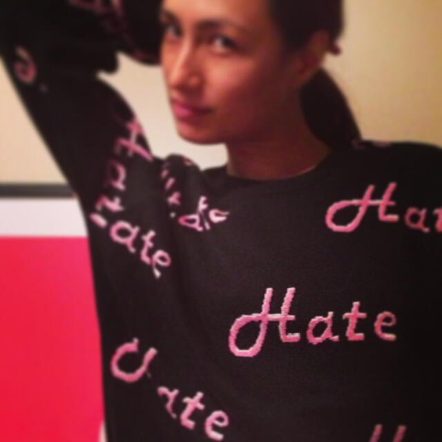 Supreme(シュプリーム)のSupreme Hate Sweater ヘイト S セーター メンズのトップス(ニット/セーター)の商品写真