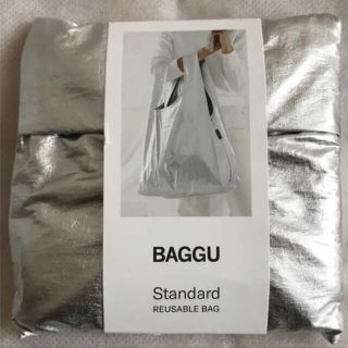 ドゥーズィエムクラス(DEUXIEME CLASSE)のBAGGU バグー　スタンダード　メタリックシルバー(エコバッグ)