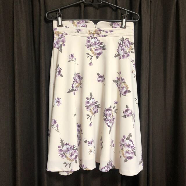 MISCH MASCH(ミッシュマッシュ)の花柄スカート  レディースのスカート(ひざ丈スカート)の商品写真