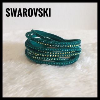 スワロフスキー(SWAROVSKI)のほぼ新品♡ SWAROVSKI スワロフスキー Slake エメラルドグリーン(ブレスレット/バングル)