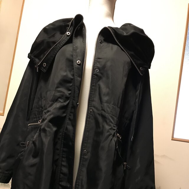 防寒コート　色黒　9号サイズ
