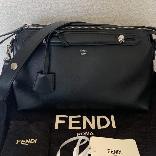 FENDI(フェンディ)のFENDI バイザウェイ レディースのバッグ(ショルダーバッグ)の商品写真