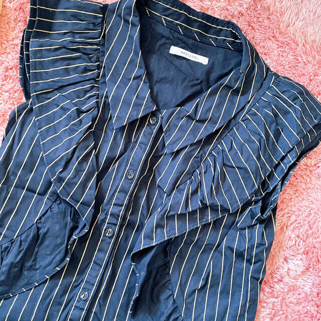 REDYAZEL(レディアゼル)のREDYAZEL ノースリーブシャツ レディースのトップス(カットソー(半袖/袖なし))の商品写真