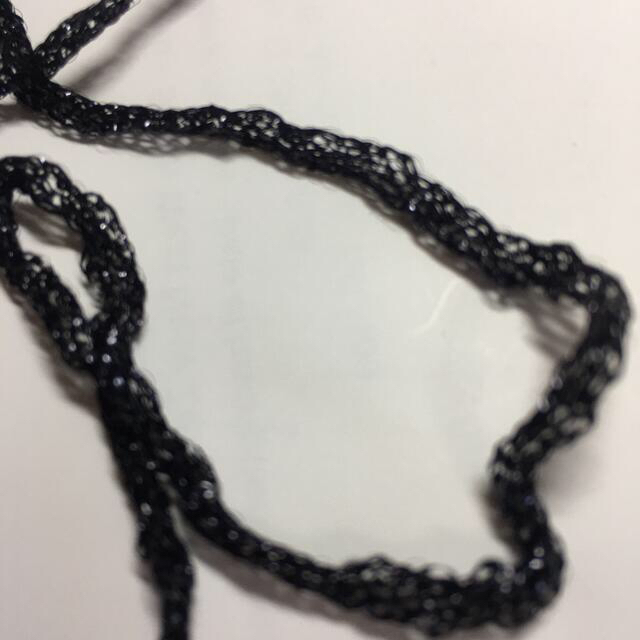 フランス製編み糸　銀ラメが入った素敵な糸です。15玉 ハンドメイドの素材/材料(生地/糸)の商品写真