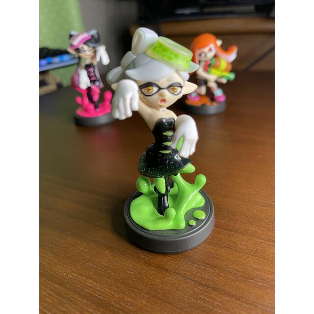 任天堂(ニンテンドウ)のamiibo スプラトゥーン シオカラーズセット アオリ/ホタル＋ガール エンタメ/ホビーのフィギュア(ゲームキャラクター)の商品写真