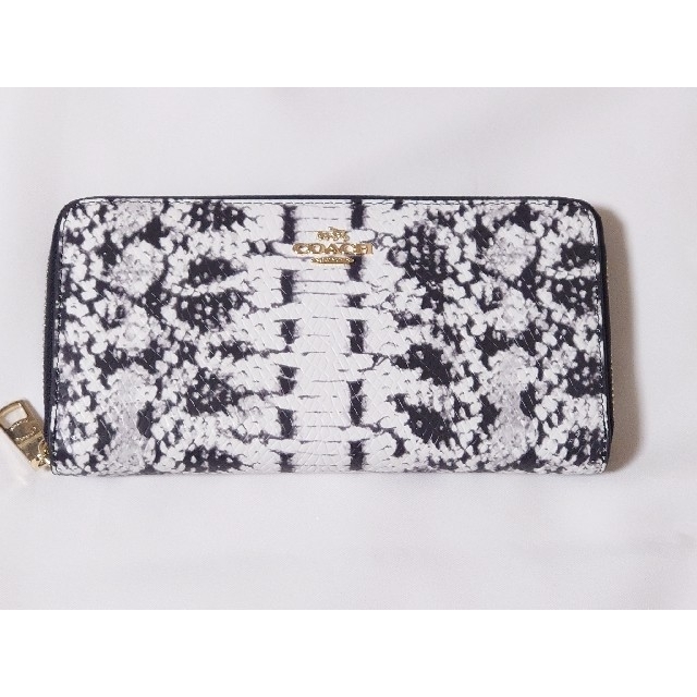 COACH - 新品 未使用 coach 長財布 パイソン柄の通販 by アフェ