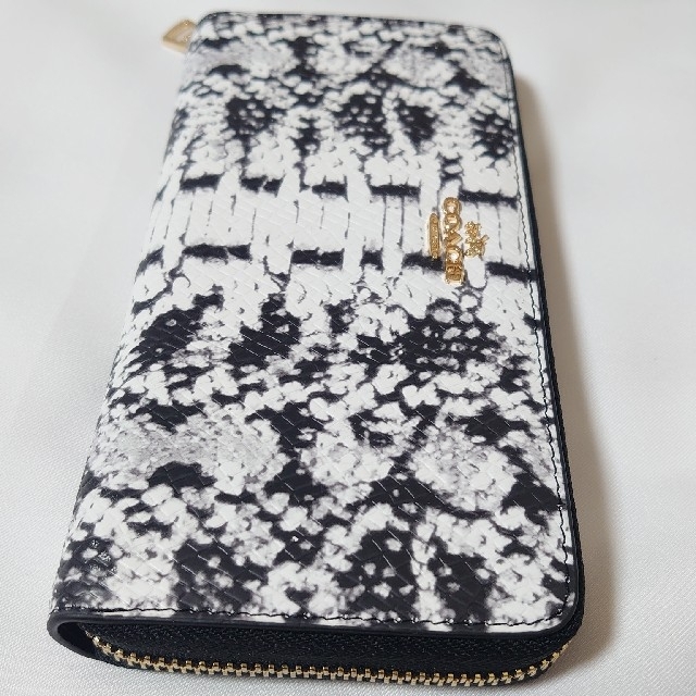 コーチ 長財布 パイソン柄 ブラック 【新品】