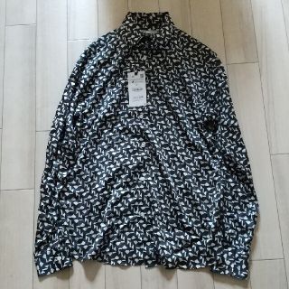 ザラ(ZARA)のZARA ジオメトリックプリントシャツ(シャツ)