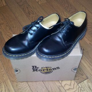 ドクターマーチン(Dr.Martens)の半額以下！Dr.Martens 3ホール(ローファー/革靴)