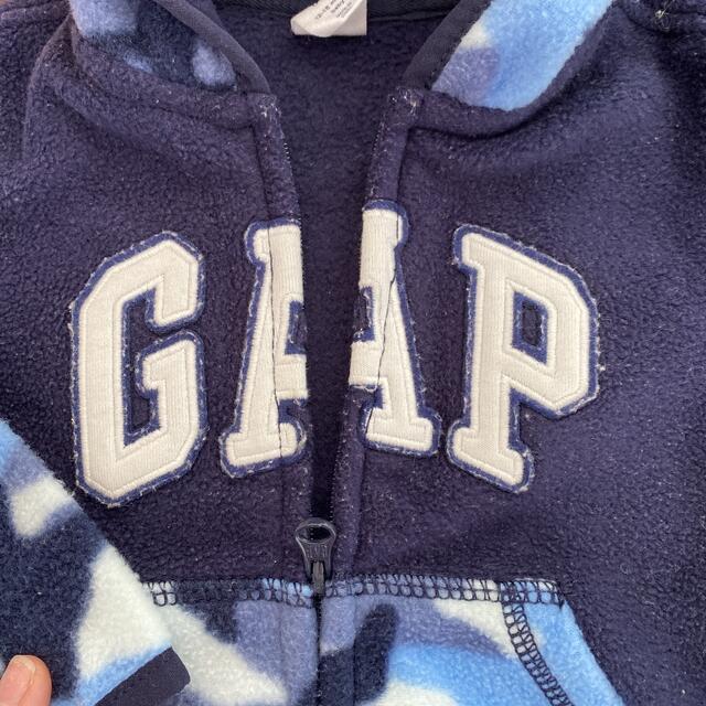 GAP Kids(ギャップキッズ)のGAP クマ耳　迷彩　パーカー キッズ/ベビー/マタニティのキッズ服男の子用(90cm~)(ジャケット/上着)の商品写真