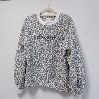 アバクロンビーアンドフィッチ(Abercrombie&Fitch)のアバクロ　スウェット　トップス(トレーナー/スウェット)