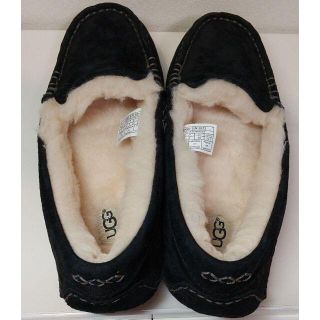 アグ(UGG)の◆UGG アンスレー モカシン　25㎝　ブラック　未使用品(スリッポン/モカシン)