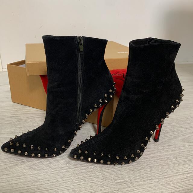 Christian Louboutin(クリスチャンルブタン)のtime sale⭐︎クリスチャンルブタン　ショートブーツ　ブラック　37.5 レディースの靴/シューズ(ブーツ)の商品写真