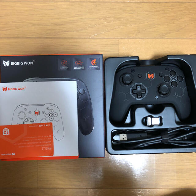 Nintendo Switch(ニンテンドースイッチ)のNintendo switch プロコン エンタメ/ホビーのゲームソフト/ゲーム機本体(家庭用ゲーム機本体)の商品写真