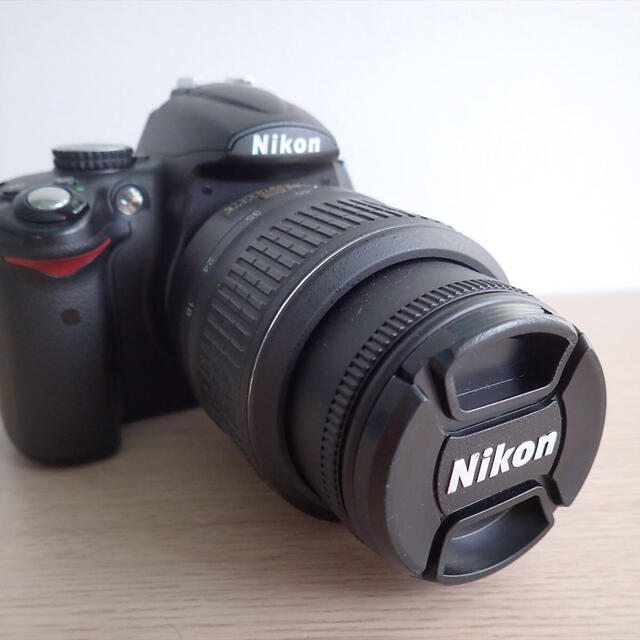 Nikon D5000  一眼レフ カメラ