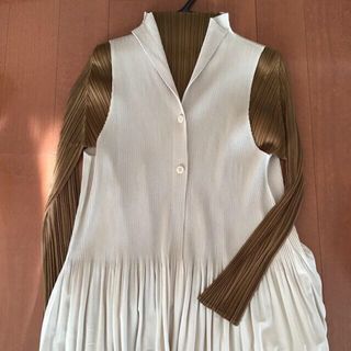 プリーツプリーズイッセイミヤケ(PLEATS PLEASE ISSEY MIYAKE)の【新品未使用】レアデザイン☆プリーツプリーズチュニック(チュニック)