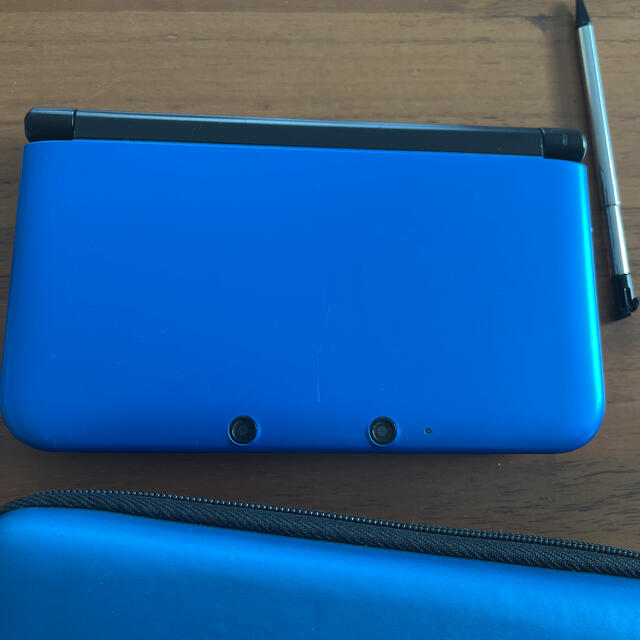 ニンテンドー3DS LL メタリックブルー　ソフト４枚 2