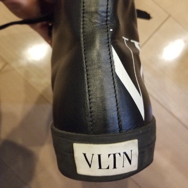 VALENTINO(ヴァレンティノ)のヴァレンチノ　スニーカー メンズの靴/シューズ(スニーカー)の商品写真