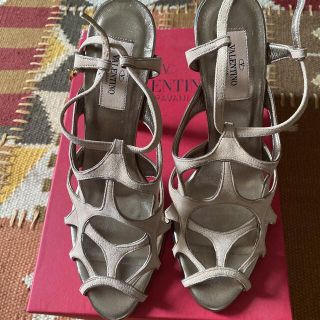 ヴァレンティノガラヴァーニ(valentino garavani)のヴァレンティノガラバーニ❤️サンダル　39❤️(サンダル)