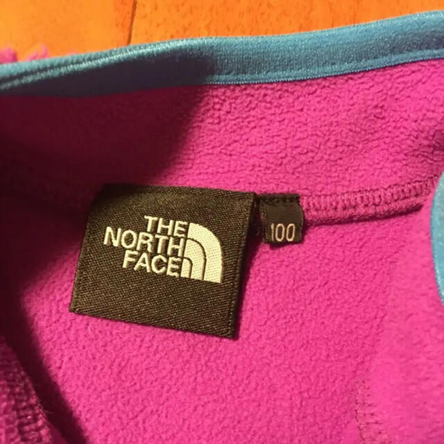 THE NORTH FACE(ザノースフェイス)のノースフェイスフリースジャンパー　キッズ100センチ キッズ/ベビー/マタニティのキッズ服女の子用(90cm~)(ジャケット/上着)の商品写真