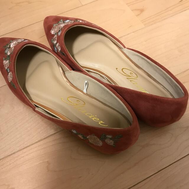 刺繍入り パンプス ピンク レディースの靴/シューズ(ハイヒール/パンプス)の商品写真