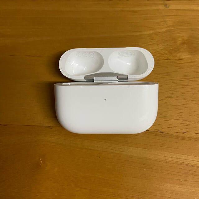 国内正規品　Apple AirPods Pro充電ケース【ジャンク】