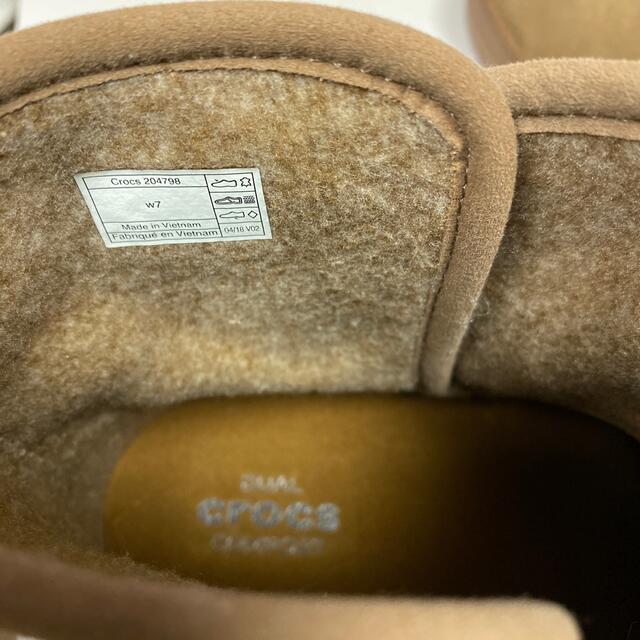 crocs(クロックス)のクロックス  スエード　ブーティー　23cm US W7 レディースの靴/シューズ(ブーツ)の商品写真