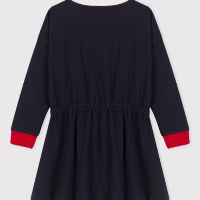 PETIT BATEAU(プチバトー)の新品 プチバトー 8ans スウェット 長袖 ワンピース キッズ/ベビー/マタニティのキッズ服女の子用(90cm~)(ワンピース)の商品写真