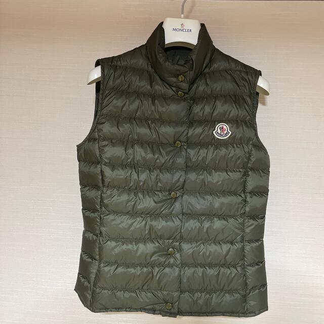 MONCLER(モンクレール)のモンクレール　ダウンベスト レディースのジャケット/アウター(ダウンベスト)の商品写真