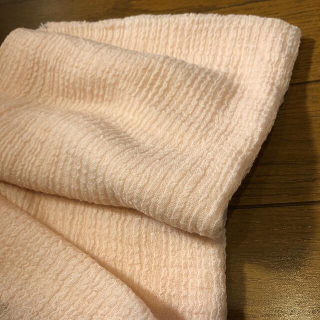 ZARA HOME(ザラホーム)の美品　ZARA HOME コーラルピンク　オーガニックコットン　ストール レディースのファッション小物(ストール/パシュミナ)の商品写真