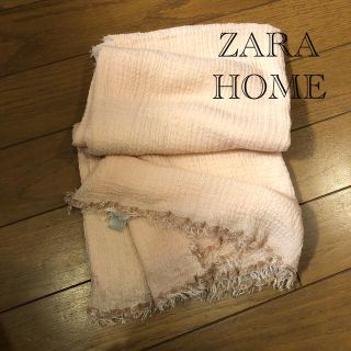 ザラホーム(ZARA HOME)の美品　ZARA HOME コーラルピンク　オーガニックコットン　ストール(ストール/パシュミナ)