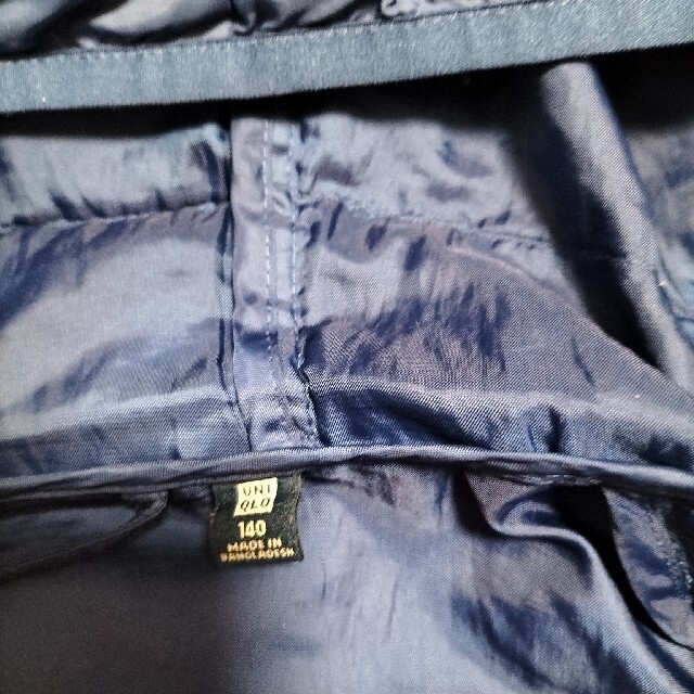 UNIQLO(ユニクロ)のUNIQLOキッズ中綿ジャンパー キッズ/ベビー/マタニティのキッズ服男の子用(90cm~)(ジャケット/上着)の商品写真
