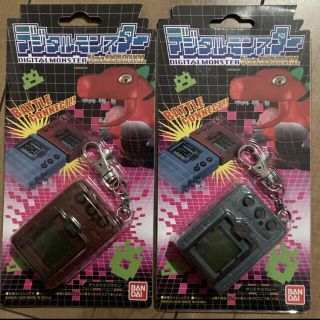 バンダイ(BANDAI)のデジタルモンスター ver. Revival グレー&ブラウンセット(携帯用ゲーム機本体)