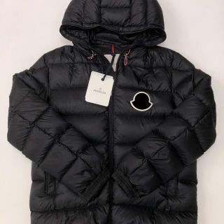 モンクレール(MONCLER)の専用　　　新品未使用 タグ付 モンクレール　SASSIERE ダウン サイズ4 (ダウンジャケット)