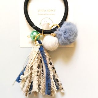 【sale】カラフルなタッセルのヘアゴム*【a9】(ヘアアクセサリー)