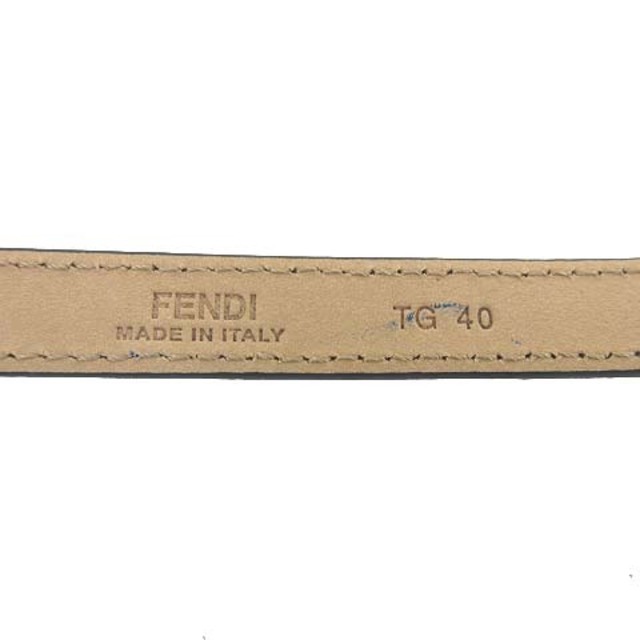 FENDI(フェンディ)のフェンディ カリグラフィー  バックル ベルト レザー 40 ネイビー レディースのファッション小物(ベルト)の商品写真