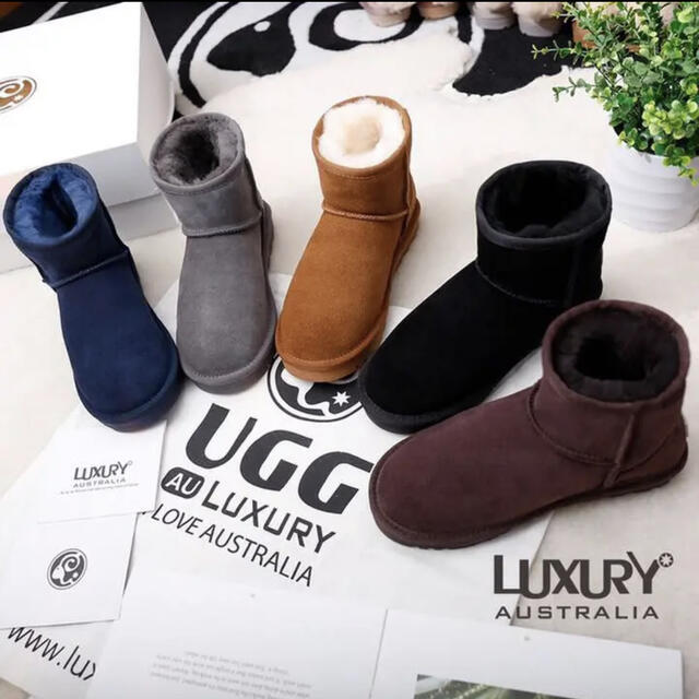 【新品未使用】LUXURY Australia アグ クラシックブーツ レディースの靴/シューズ(ブーツ)の商品写真