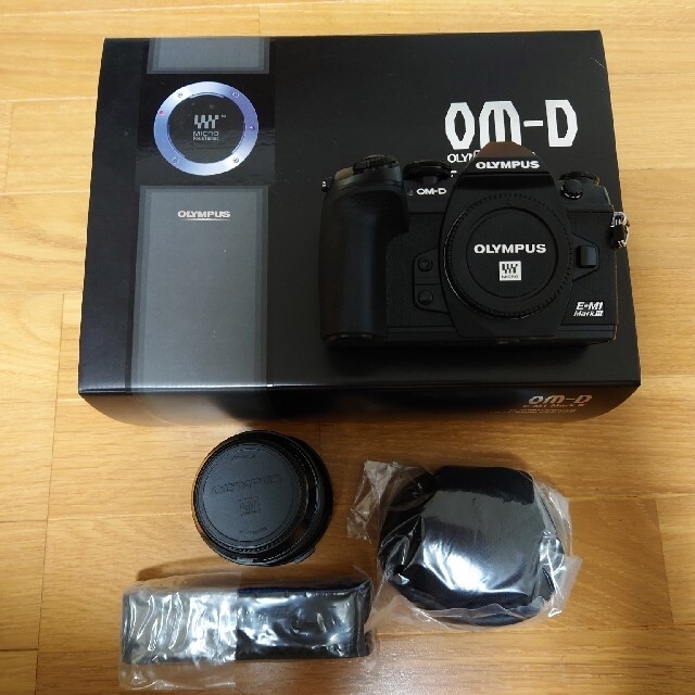 OLYMPUS(オリンパス)のOM-D E-M1 Mark III 12-40mm F2.8 PROキット スマホ/家電/カメラのカメラ(ミラーレス一眼)の商品写真