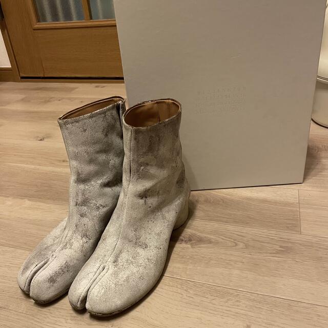 Maison Martin Margiela(マルタンマルジェラ)の専用Maison Margiela Tabi ペイント レザー ブーツ レディースの靴/シューズ(ブーツ)の商品写真