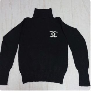 シャネル(CHANEL)のシャネル  CHANEL カシミア　ロゴセーター　黒(ニット/セーター)