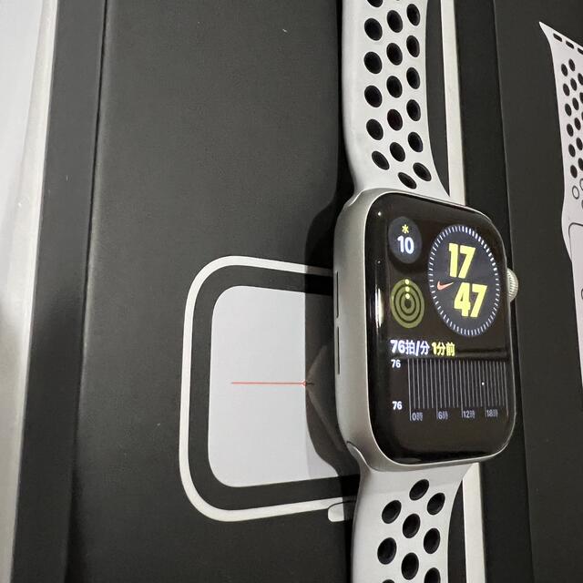 Apple Watch(アップルウォッチ)の◆Apple WatchNIKE SE GPS シルバー44mm ナイキ スマホ/家電/カメラのスマートフォン/携帯電話(その他)の商品写真