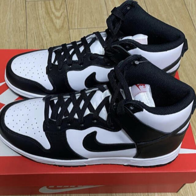 NIKE WMNS DUNK HIGH BLACK AND WHITE 25cm - スニーカー