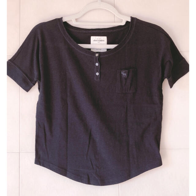 Abercrombie&Fitch(アバクロンビーアンドフィッチ)のabercrombie Tシャツ レディースのトップス(Tシャツ(半袖/袖なし))の商品写真