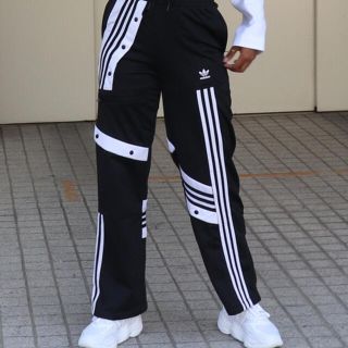 アディダス(adidas)のアディダス × ダニエル カタリ トラックパンツ(カジュアルパンツ)