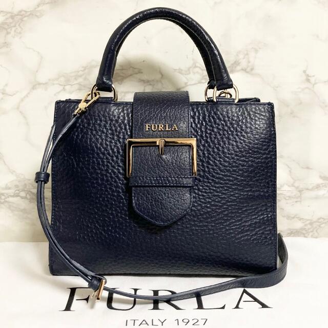 売り切れ必至！ 【極美品】【人気モデル】FURLA「FLO S」2Wayレザー