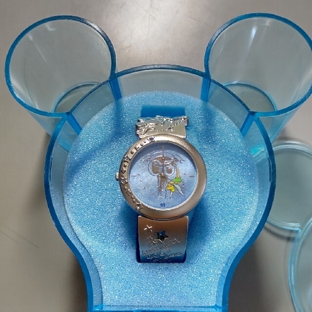 Disney(ディズニー)のディズニー２０周年記念腕時計 エンタメ/ホビーのおもちゃ/ぬいぐるみ(キャラクターグッズ)の商品写真
