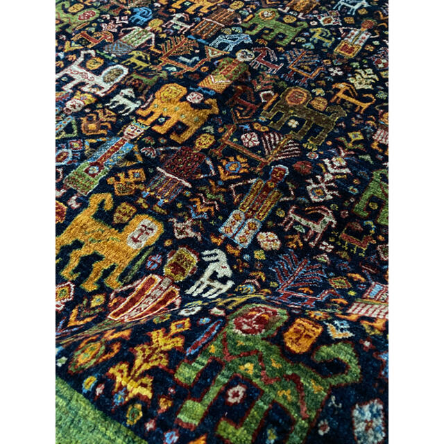 カシュガイ族 手織り絨毯 160×130cm インテリア/住まい/日用品のラグ/カーペット/マット(ラグ)の商品写真