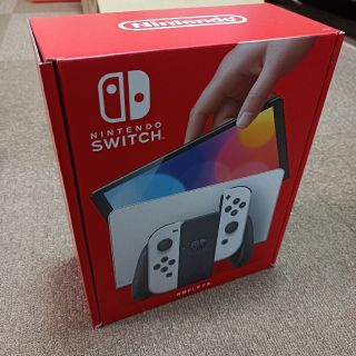 ニンテンドースイッチ(Nintendo Switch)の【本日まで５％オフ】Nintendo Switch  有機ELモデル　ホワイト(家庭用ゲーム機本体)