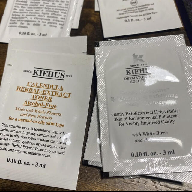 Kiehl's(キールズ)のキールズのサンプル１８点セット コスメ/美容のキット/セット(サンプル/トライアルキット)の商品写真